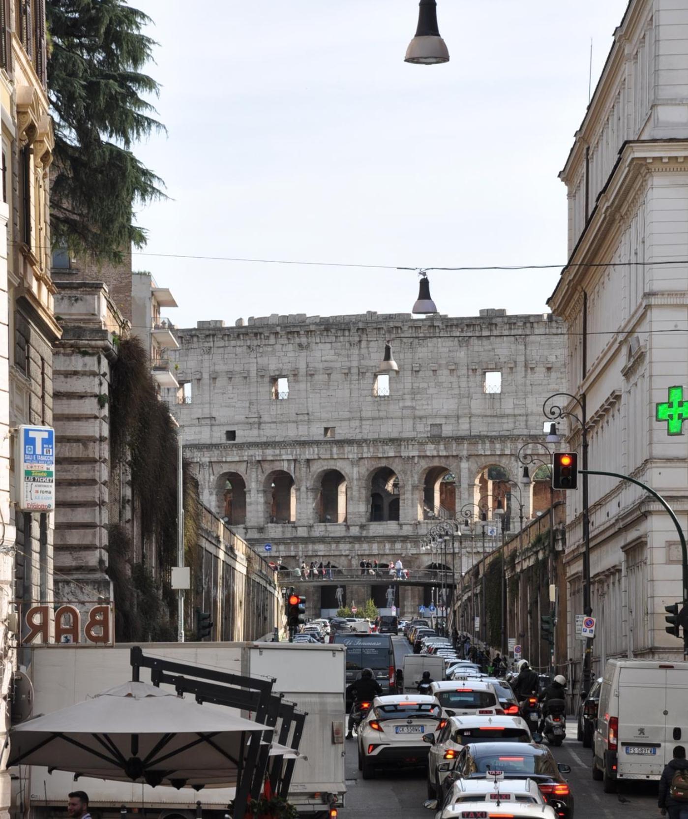 Colosseo Dan Villa Roma Esterno foto